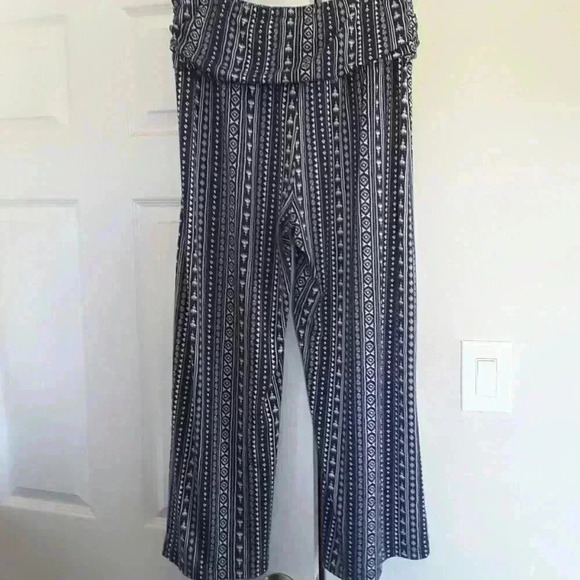 Maxine Nichols pull on crop pants - Picture 2 of 6